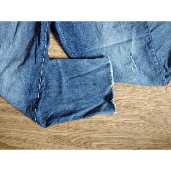 Universal Threads Blue Jeans Sz 24 Boyfriend Crop Distressed Faded - Picture 6 of 9